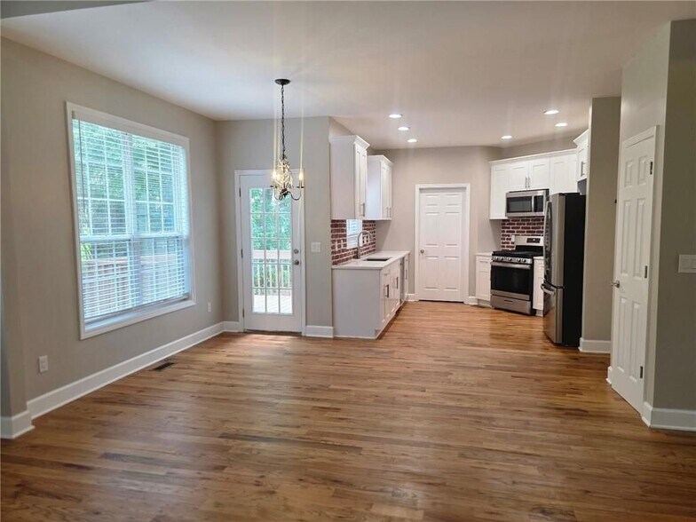 Building Photo - 2257 Roseberry Ln