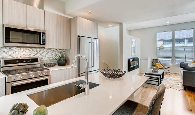 Building Photo - 3250 Federal Blvd