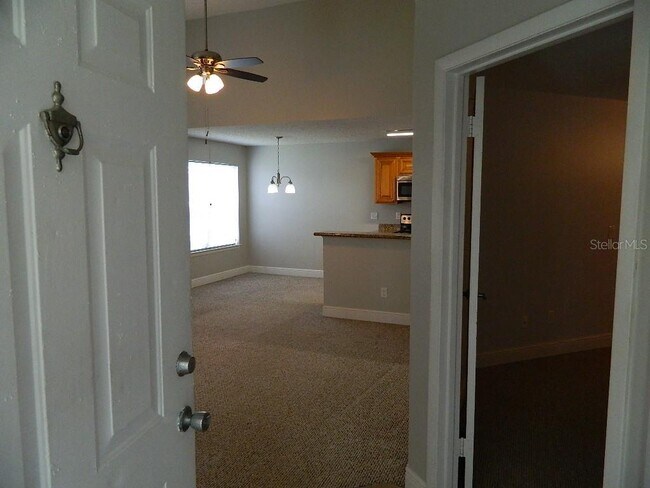 Building Photo - 2593 Grassy Point Dr