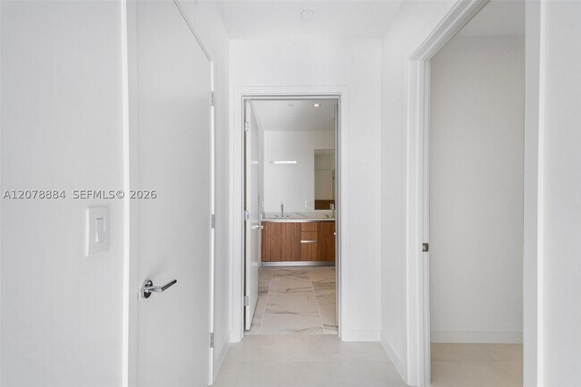 Building Photo - 1400 Biscayne Blvd