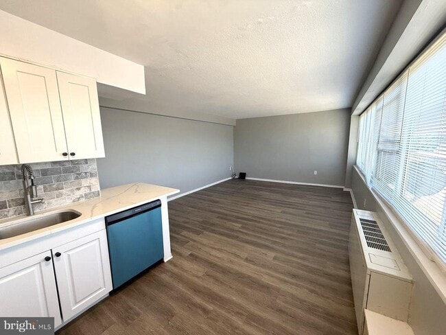 Building Photo - 1200 Marlton Pike