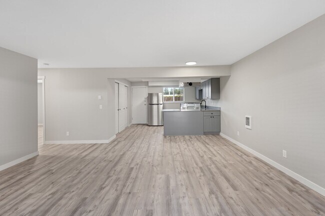 Building Photo - Ground floor apartment