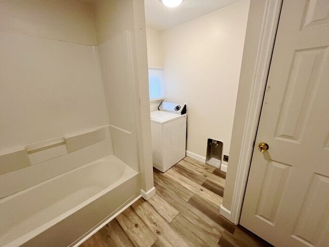 Building Photo - Economical 1 Bedroom 1 Bath Apartment in Berrien Springs