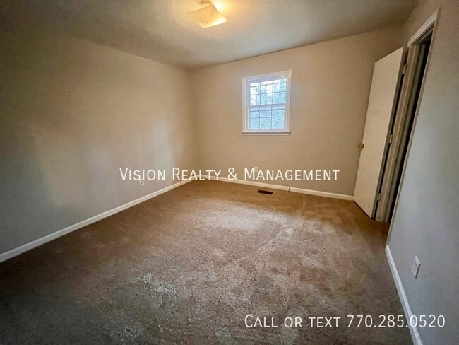 Building Photo - 270 Sage Dr