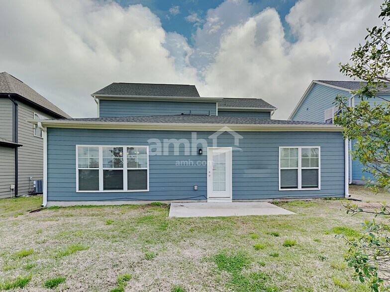 Building Photo - 5013 Mountain Springs Rd