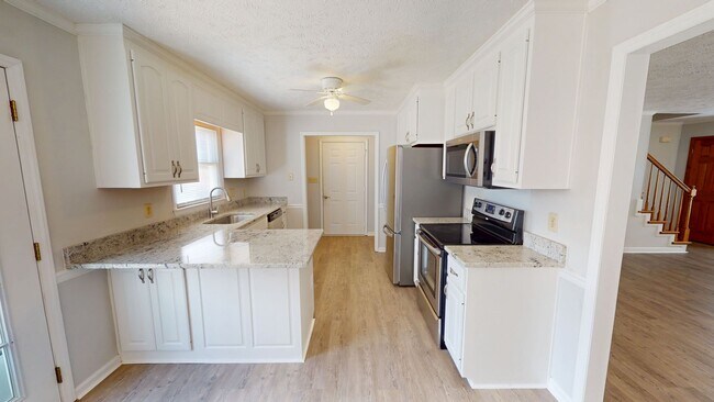 Building Photo - Updated 4 Bedroom w/ Privacy Fence in Jack Britt School District!