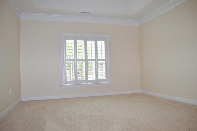 Building Photo - 210 Baines Ct