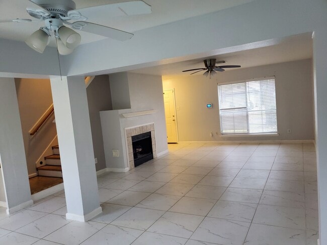 Building Photo - 3626 Nutwood Ln