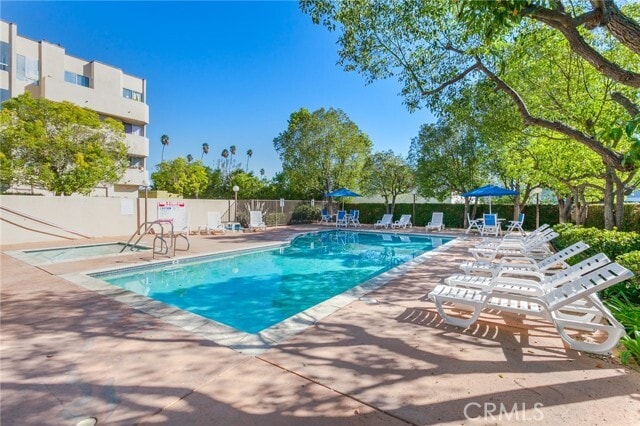 Building Photo - 19350 Sherman Way