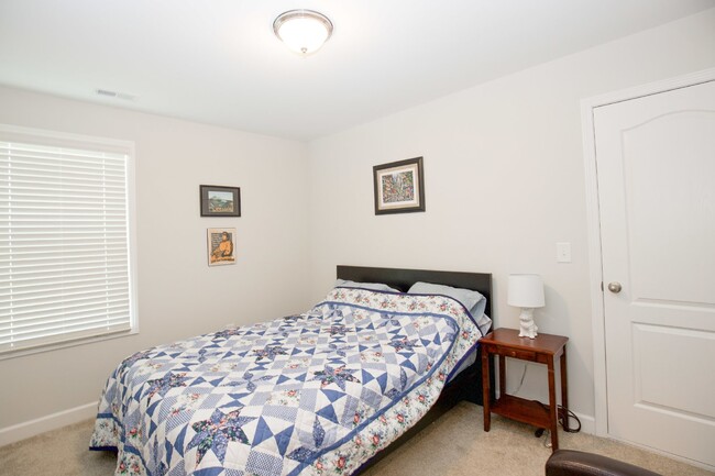 Building Photo - "Spacious 4 Bed, 2.5 Bath Rental in Vass, ...