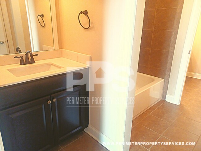 Building Photo - Dream house!! Come see it today!!