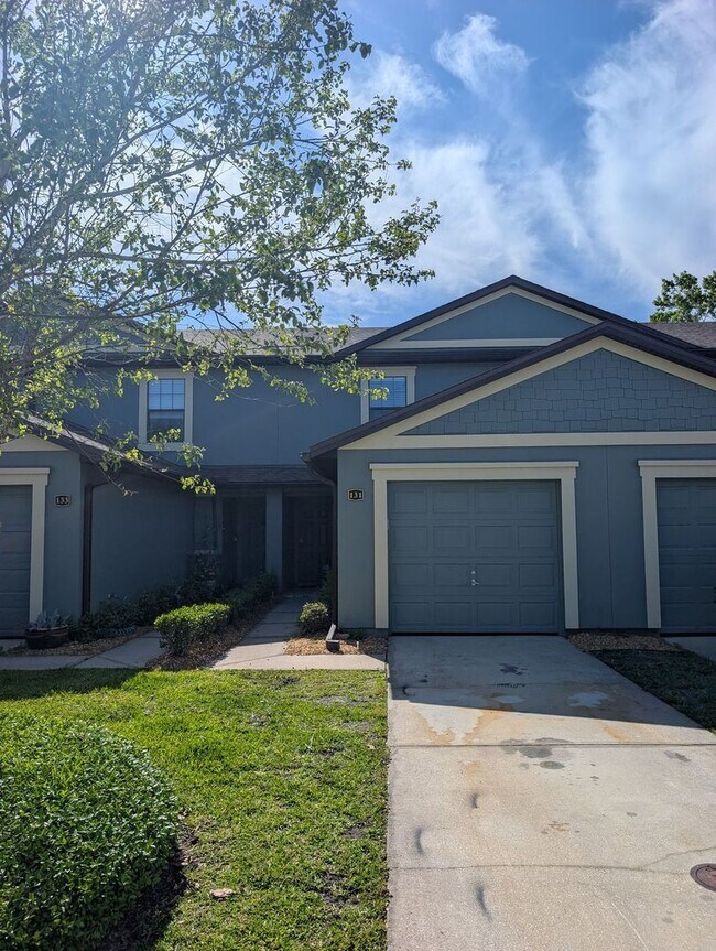 Building Photo - Beautiful 3 Bedroom 2.5 Bath Home in Paloma