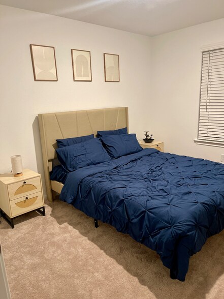 Guest bedroom - 7314 Madison Commons Ln