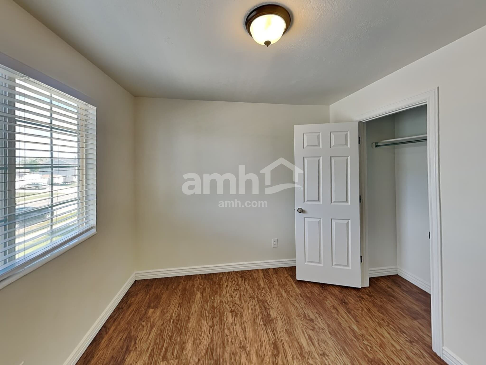 Building Photo - 2436 2940 W