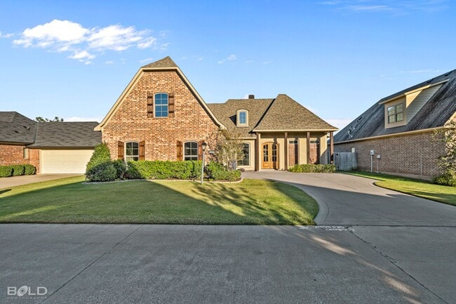 Building Photo - Beautiful 3 Bed 2 Bath Home Right Off of S...