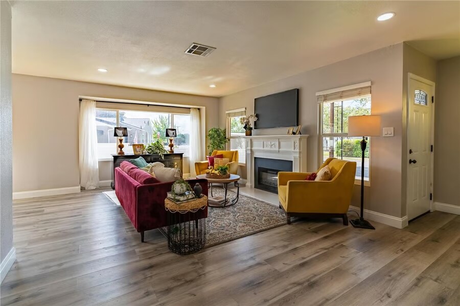 Building Photo - 1649 Crestview Ave