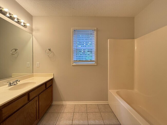 Building Photo - 5337 Moss Creek Ln