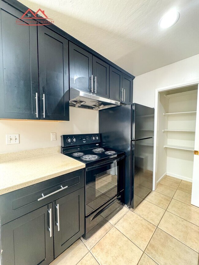 Building Photo - 1578 Albatross Dr