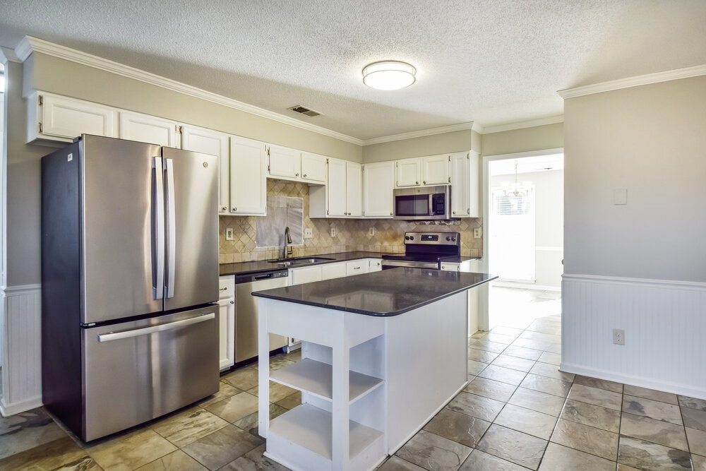 Building Photo - 2703 Misty Woods Cove N