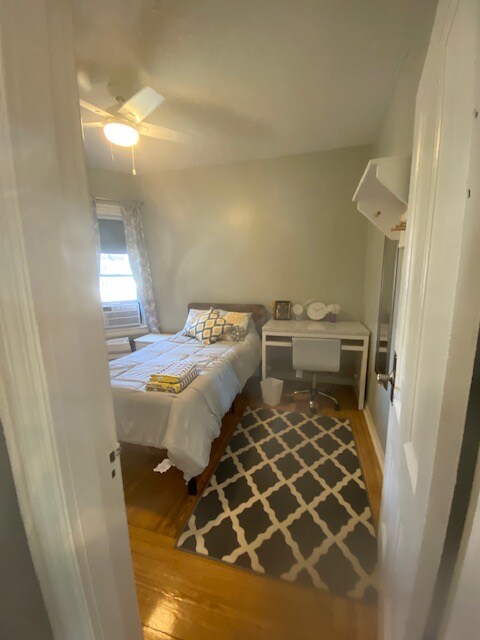 Building Photo - 416 20th Ave