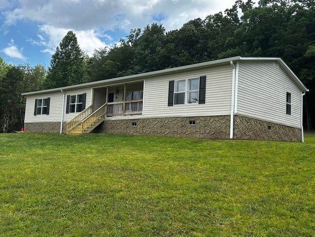 Building Photo - 15 Bonanza Ln