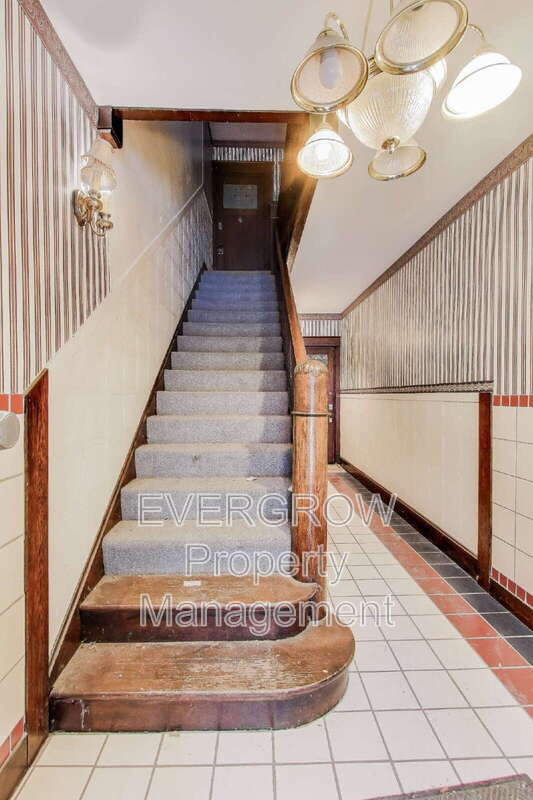 Building Photo - 945 Woodruff Place Middle Dr