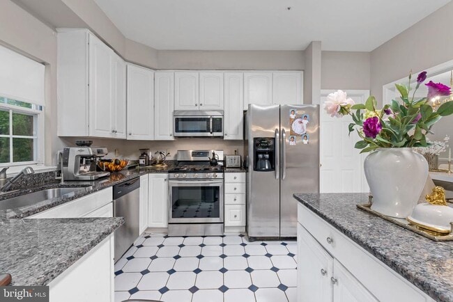 Building Photo - 18001 Barleycorn Way