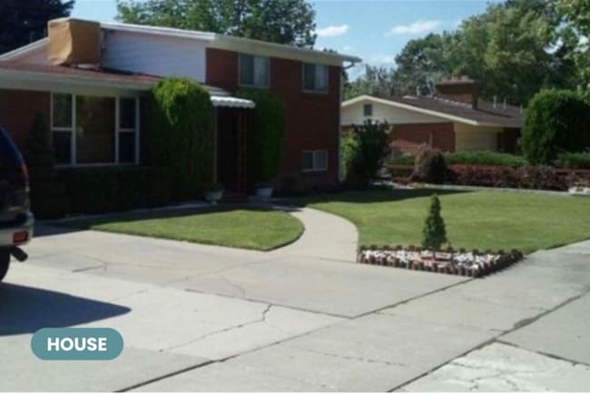 Building Photo - 4328 S Park St