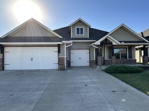 Building Photo - 3710 Addison Ave