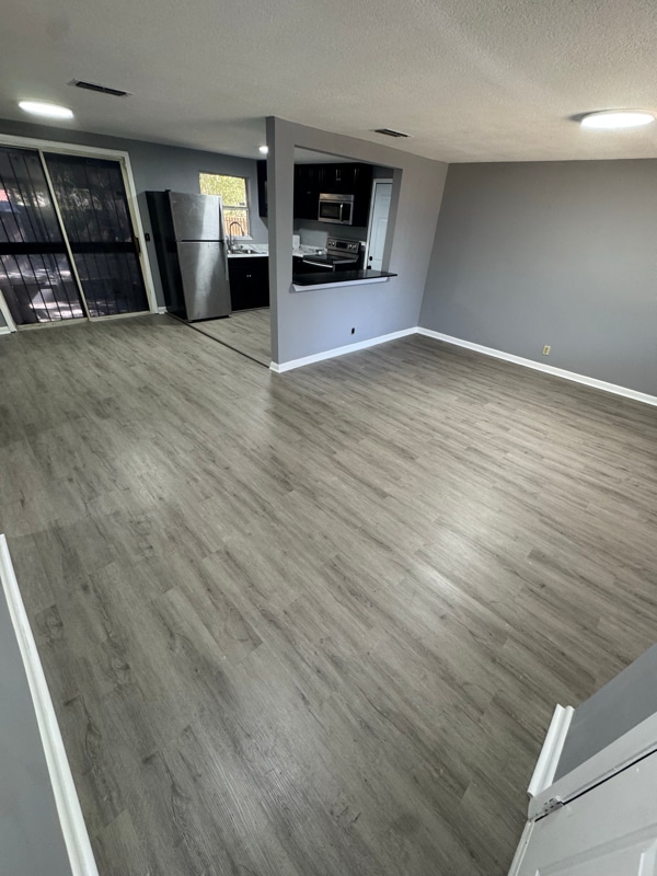 Building Photo - 5253 Kylan Dr N