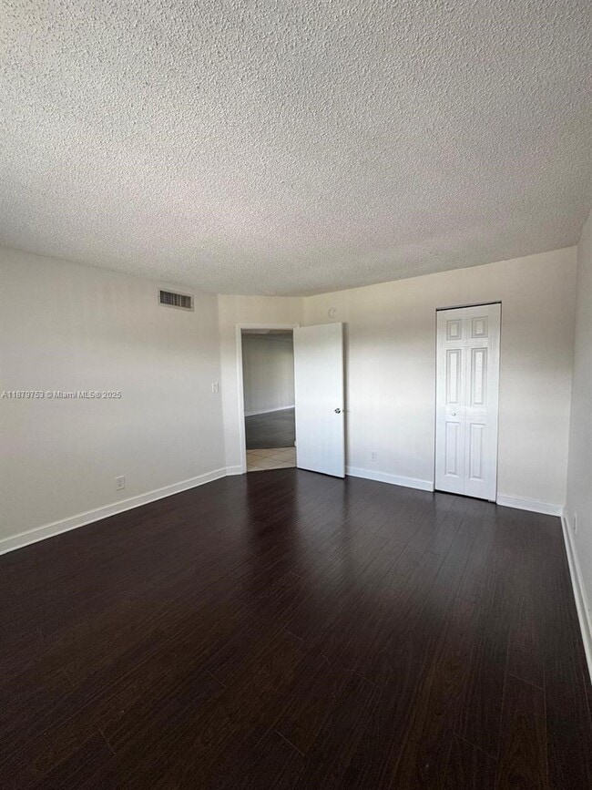 Building Photo - 8010 N Colony Cir