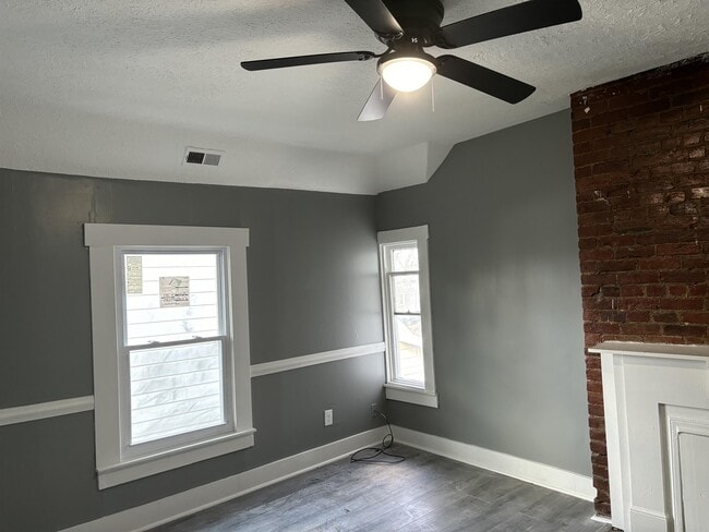 Building Photo - 1418 Beech St
