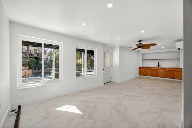 Building Photo - 1353 Black River Dr