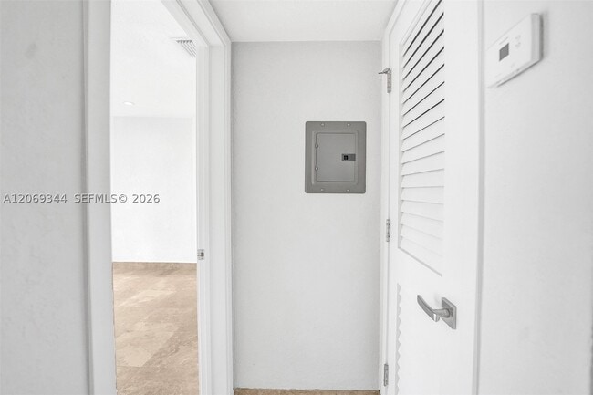 Building Photo - 7401 SW 82nd St