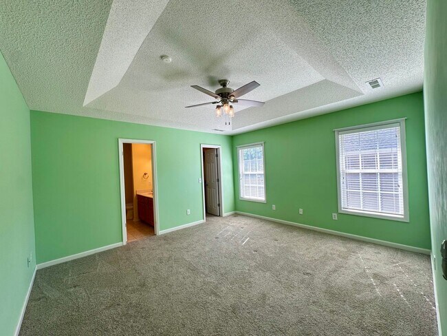 Building Photo - Williamsburg Subdivision!