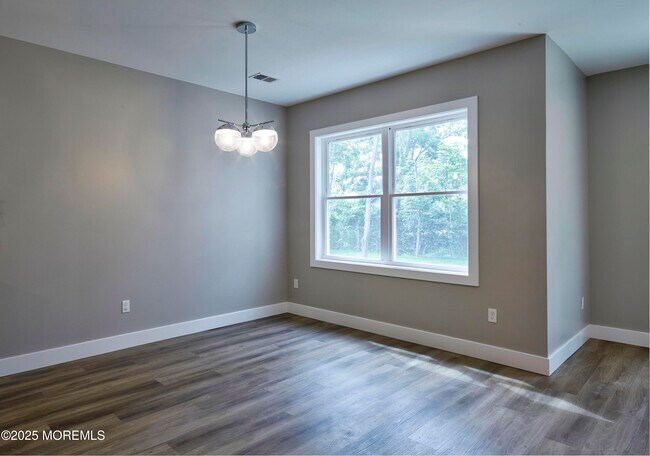 Building Photo - 52 Colfax St