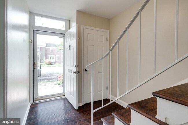 Building Photo - 12707 Harborview Ct