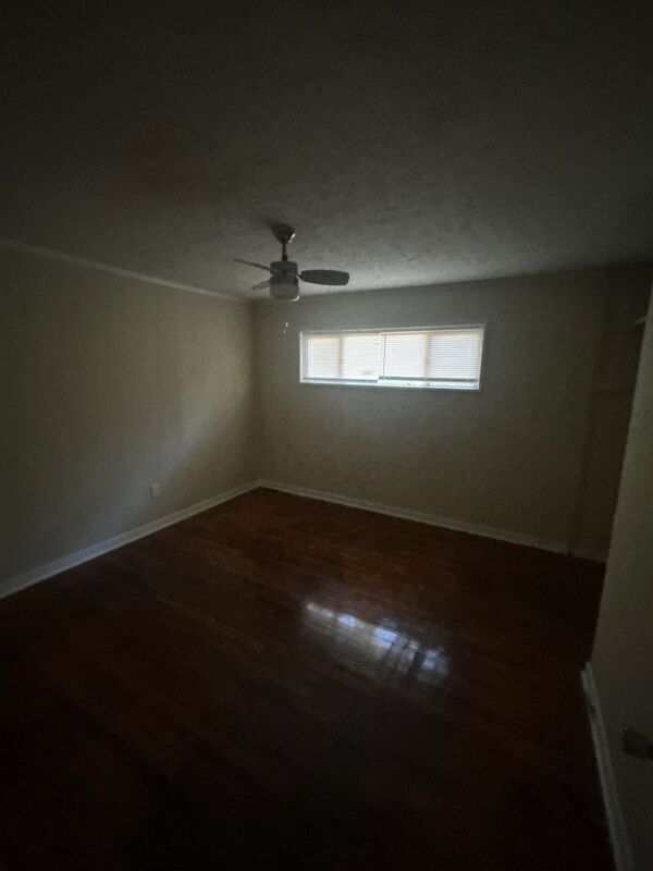 Building Photo - 1618 Kentwood Dr