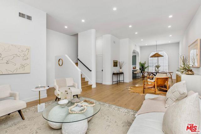 Building Photo - 14234 Dickens St