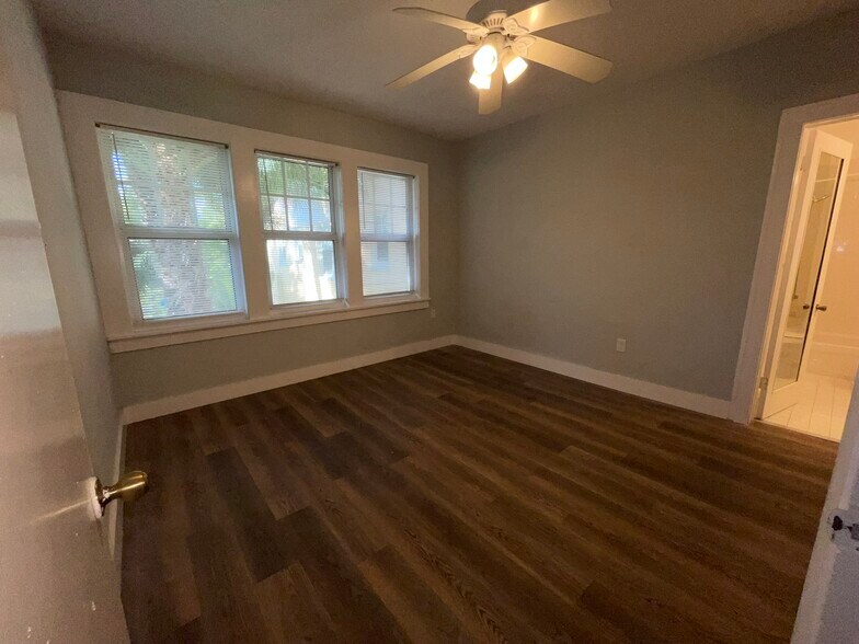 Building Photo - 536 14th St