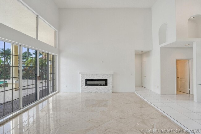 Building Photo - 11340 Lakeshore Dr