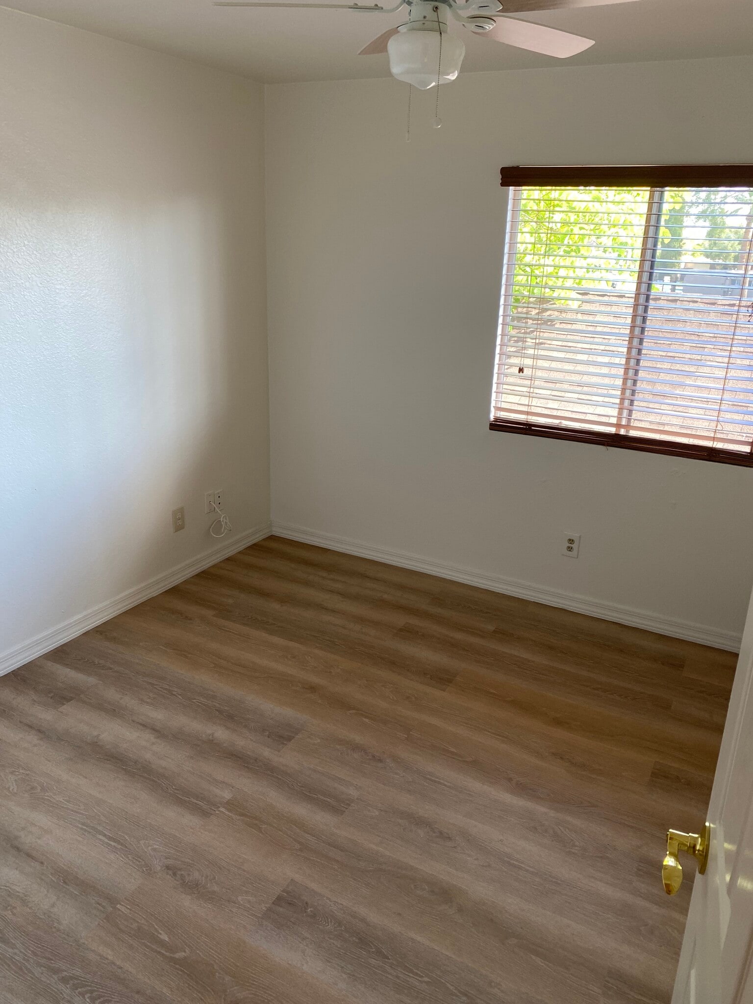 Building Photo - 2312 W Lindner Ave