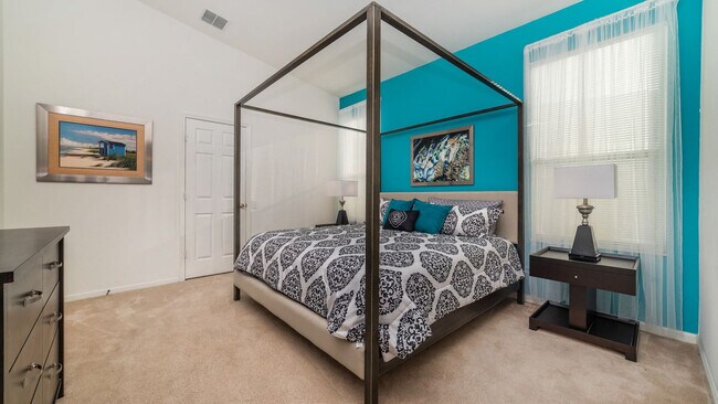 Building Photo - 8150 Fan Palm Way