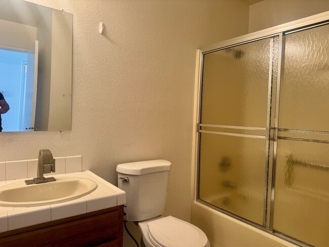 Building Photo - 4576 Hawley Blvd