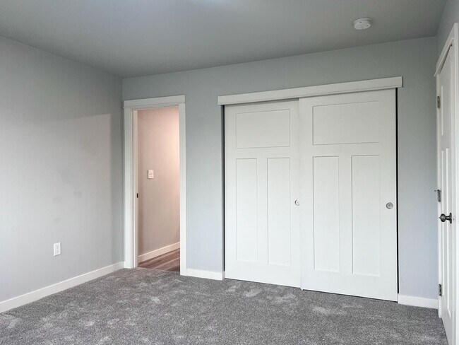 Building Photo - OWN962