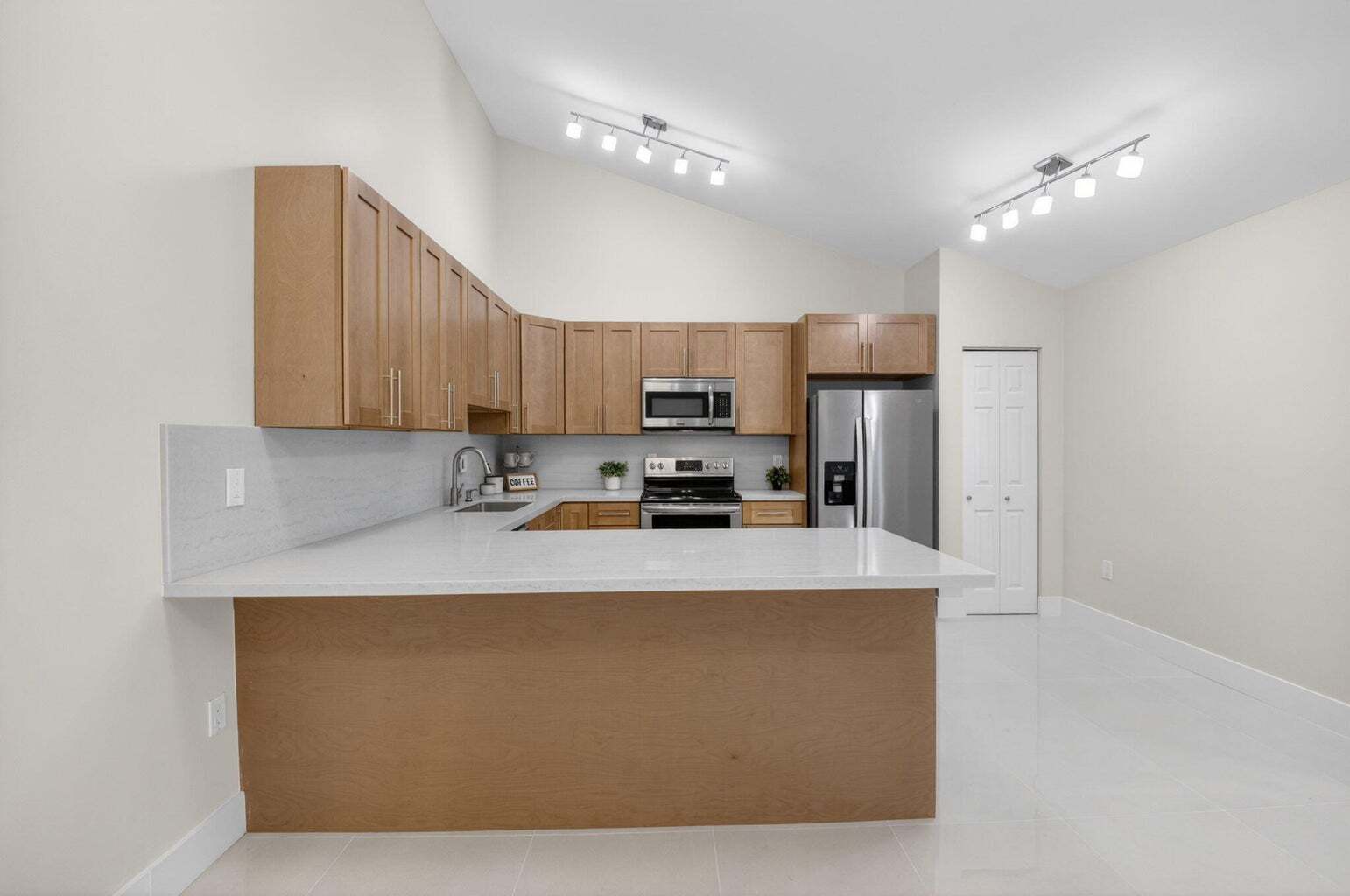 Building Photo - 9939 Boca Gardens Trl