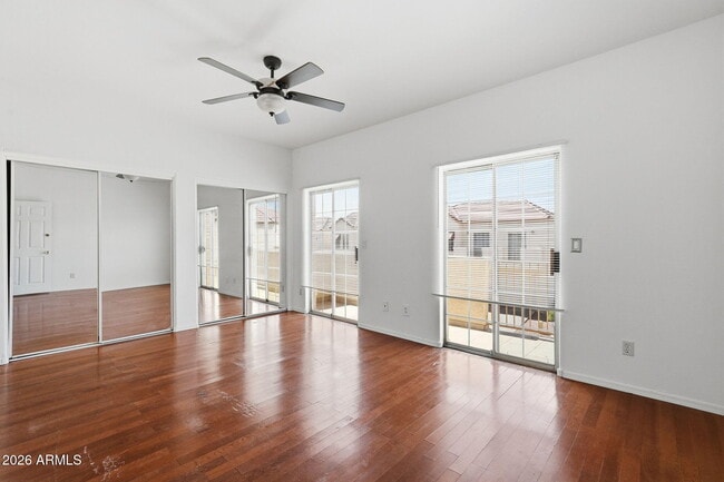 Building Photo - 1026 W Libra Dr