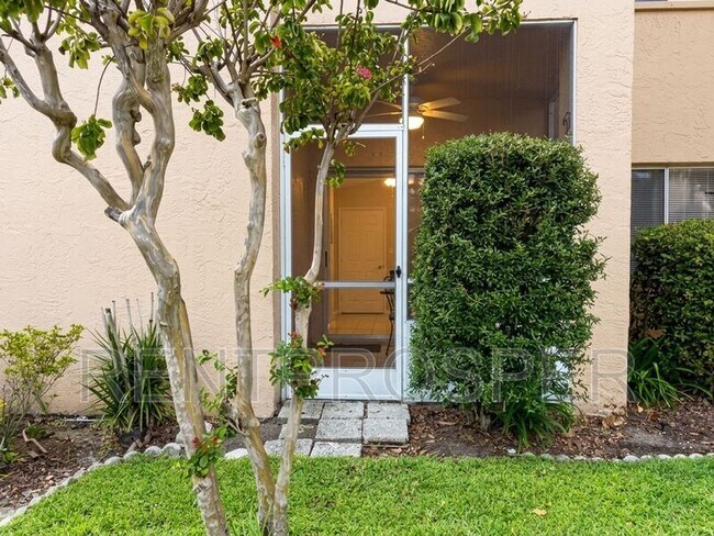 Building Photo - 5232 Via Hacienda Cir