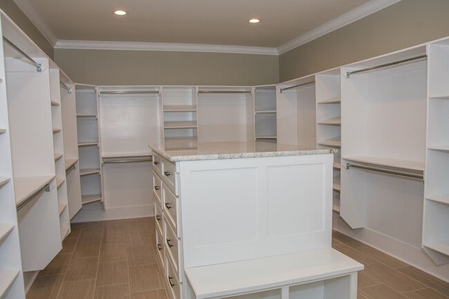 Building Photo - Barrington Park Subdivision