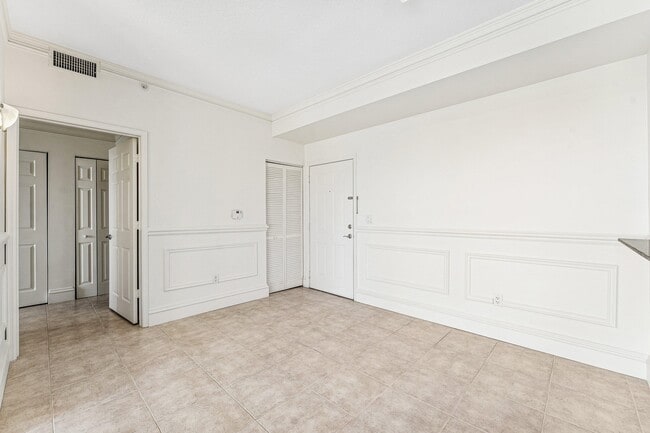 Building Photo - 233 S Federal Hwy